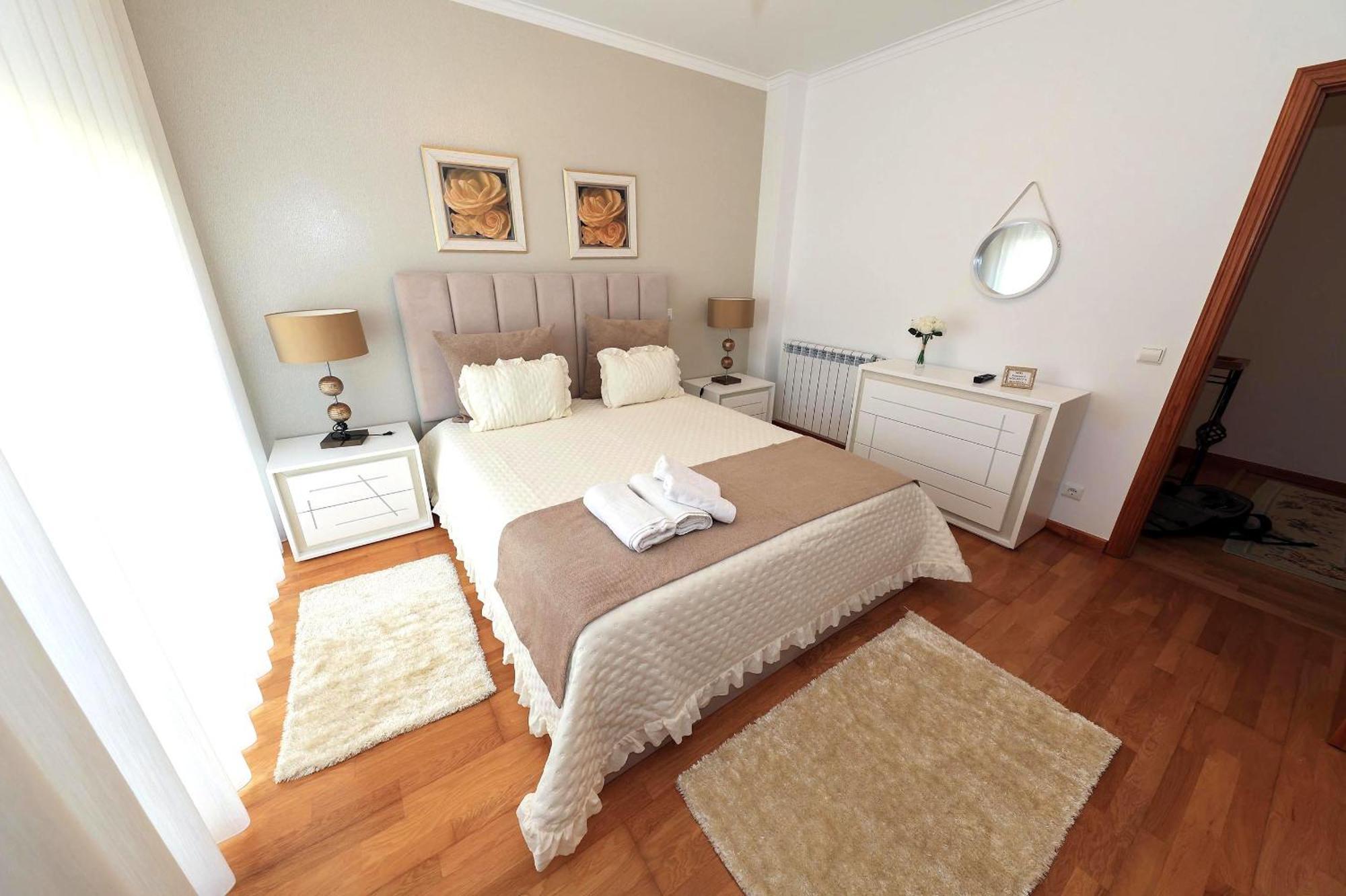 Moradia Chicharro Hotel Nazare Luaran gambar