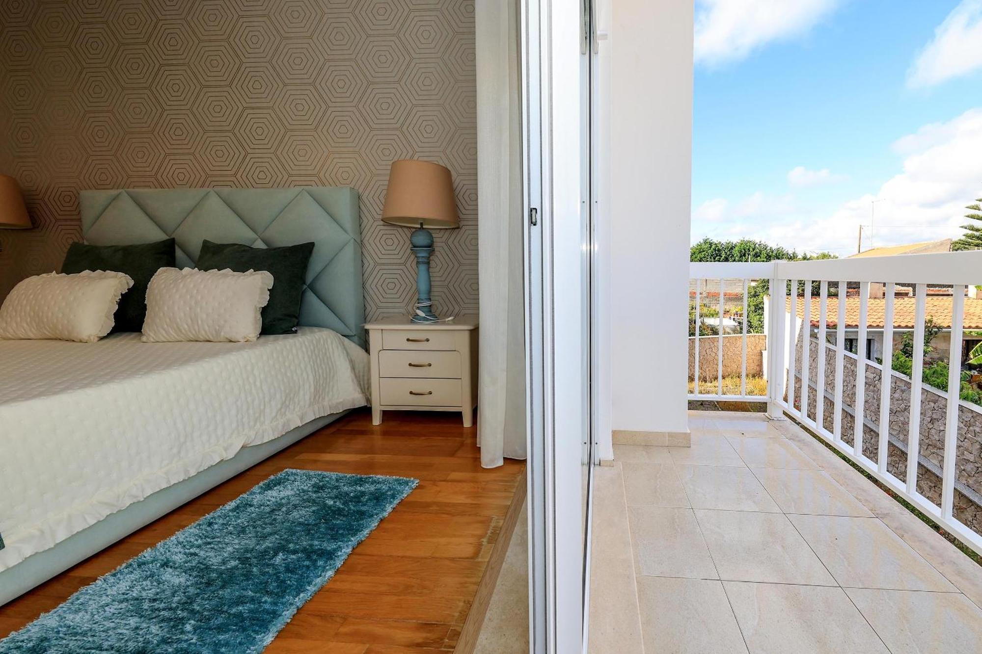 Moradia Chicharro Hotel Nazare Luaran gambar