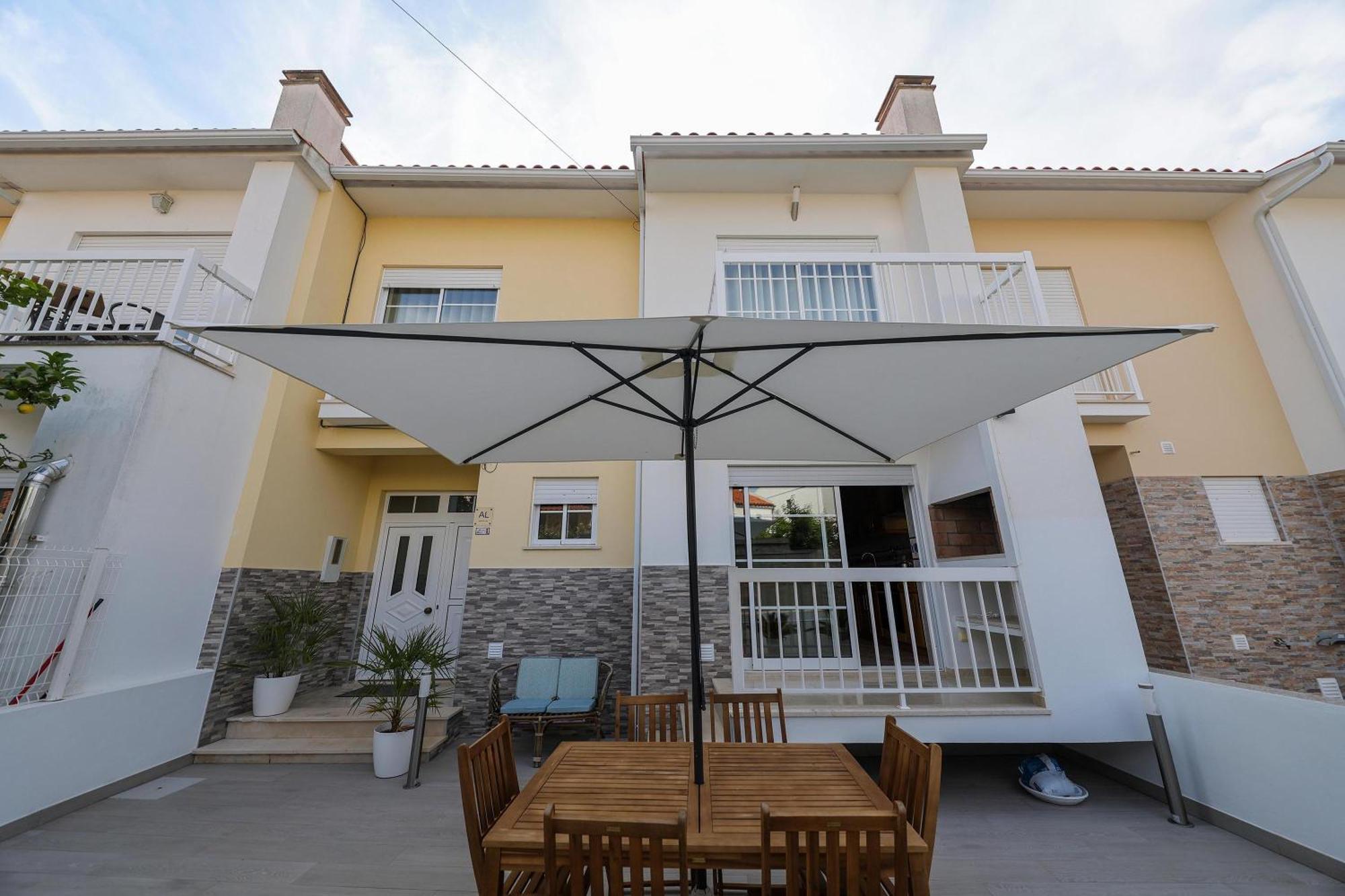 Moradia Chicharro Hotel Nazare Luaran gambar