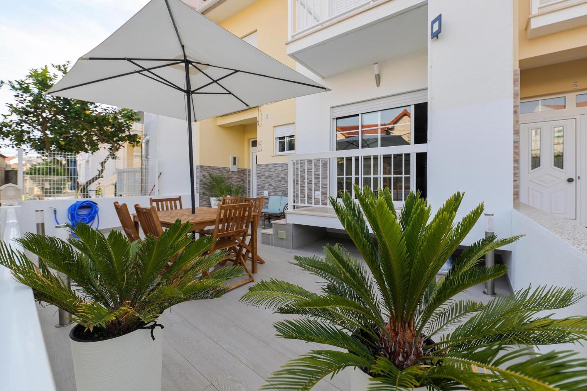 Moradia Chicharro Hotel Nazare Luaran gambar
