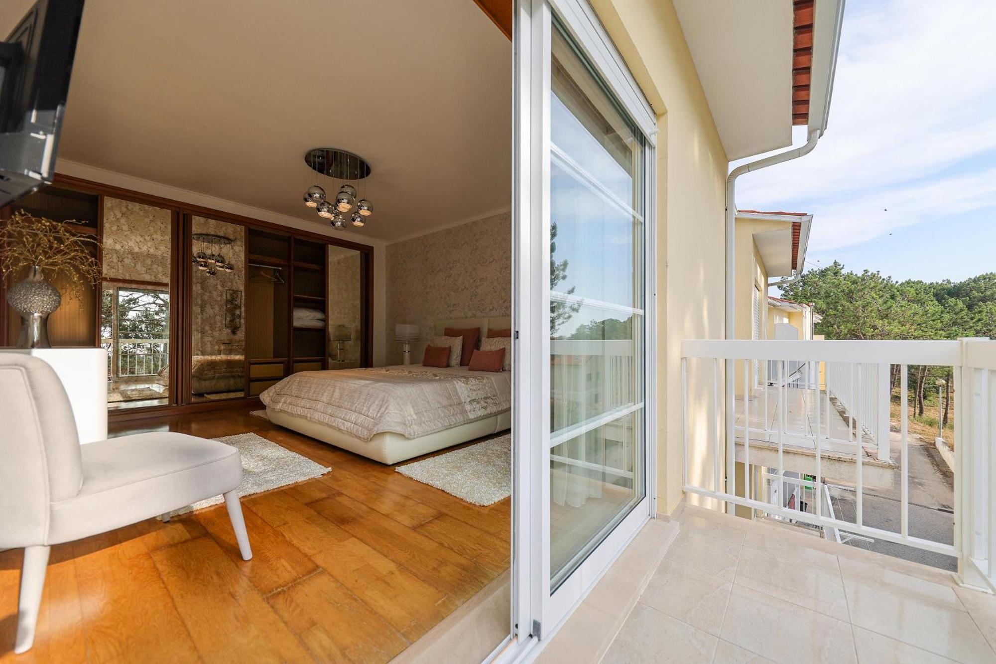 Moradia Chicharro Hotel Nazare Luaran gambar